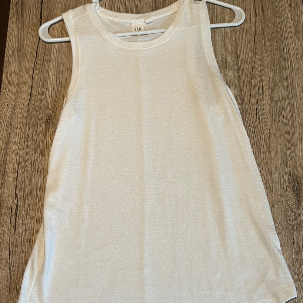 GAP Tank Top